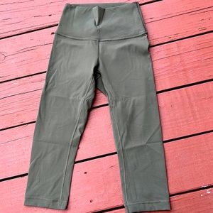 Lululemon Capri tights